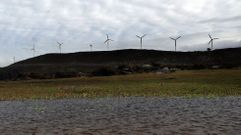 Aerogeneradores del parque e�lico del monte de A Curota