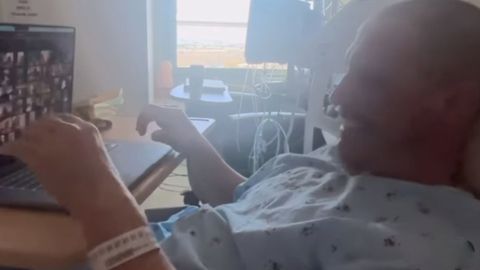Sergio Peris-Mencheta durante la videollamada desde el hospital de California