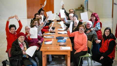 Clases de memoria en el centro social de Forcarei. 