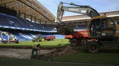 Comienzan las obras de sustituci�n del c�sped de Riazor