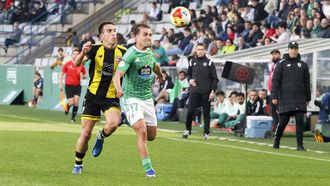 &Aacute;lvaro Ram&oacute;n, jugador del Racing de Ferrol