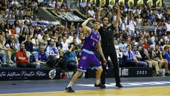 Guillermo R�os valida el triple de Chumi Ortega en la final de la Liga LEB Oro