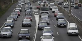 Los problemas de tr�fico alcanzaron la f�brica de armas y el puente de A Pasaxe, as� como Ponte da Pedra. 