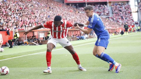 Derbi asturiano entre el Real Sporting de Gijon y el Real Oviedo en El Molin�n