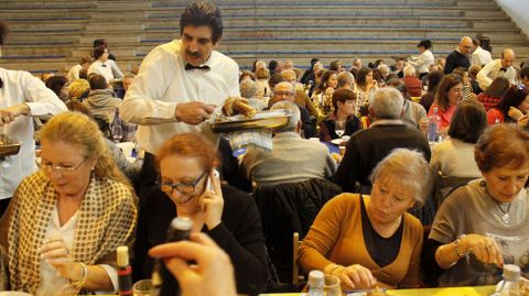 El codillo triunf� en A R�a.M�s de 800 personas degustaron codillo en el pabell�n