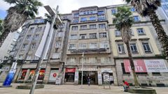 Inmueble situado en Guti�rrez Mellado 3, que da acceso a las Galer�as Oliva, en Pontevedra