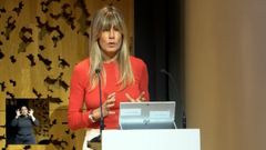 Bego�a Gomez reaparece en la reapertura de su master