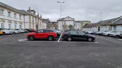 Coches aparcados en el p�rking de Santa Mar�a