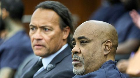 Duane Davis durante una vista para examinar su juicio por los cargos de asesinato relacionados con el homicidio del rapero Tupac Shakur.