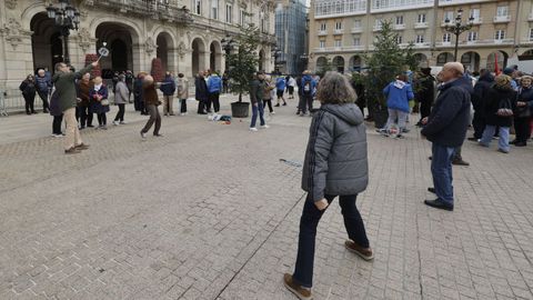 La manifestacin convocada por trabajadores y usuarios de las escuelas deportivas municipales