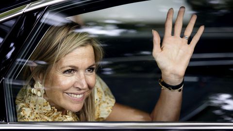 La reina M�xima de Holanda se despide tras visitar el proyecto en la regi�n de Achterhoek