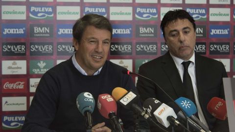 Jos� Gonz�lez, el d�a de su presentaci�n