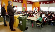 Representantes de la empresa Reave explicaron a los alumnos la importancia del reciclaje.