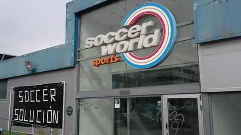 Cartel en las instalaciones de Soccer World