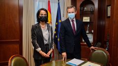 La secretaria de Estado, Isabel Pardo de Vera, con el delegado del Gobierno, Jos� Mi�ones 