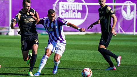 Moha Moukhliss, con el Valladolid Promesas