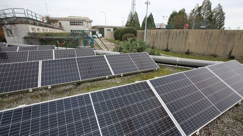 Instalaciones solares de la mancomunidad de Arousa para producir la energ�a que consume el servicio de aguas.