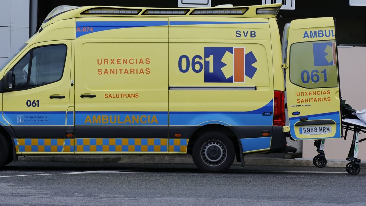 Reaniman de madrugada a una mujer en Barreiros cuando era trasladada al hospital y acaba siendo derivada al HULA