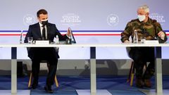 Macron junto al jefe del Estado Mayor, el general Franois Lecointre, en un acto el pasado marzo