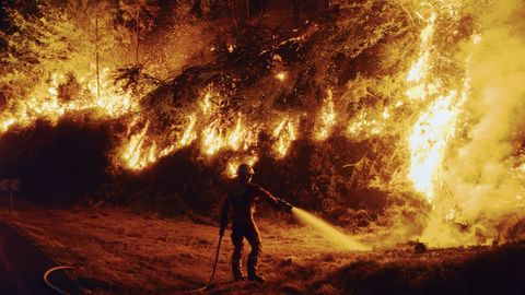 Incendio en Cartelle, en la provincia de Ourense