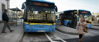Los horarios de varias de las l�neas urbanas de autob�s no favorecen su uso habitual por los vilagarcianos. 