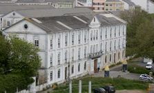 <span lang= es-es >En el cuartel S�nchez de Aguilera</span>. Todo ocurri� en el acuartelamiento S�nchez de Aguilera de propiedad municipal en octubre del 2011, por el que intervino la Inspecci�n de Trabajo.