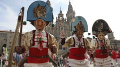 Los entroidos tradicionales de Galicia recorren las calles de Santiago