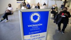 Puesto de espera en el HULA tras recibir la vacuna contra el covid