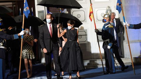 Los reyes, a la salida de la ceremonia