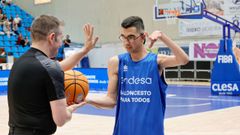 Luis P�rez Fern�ndez particip� de la iniciativa solidaria de Endesa.