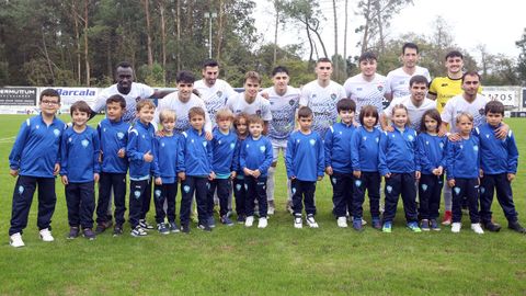 Partido de Tercera Federacin entre el Boiro y el Racing Villalbs