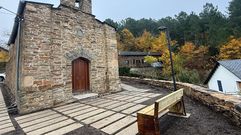 Resultado de las obras en el entorno de la iglesia de San Miguel en Xagoaza.