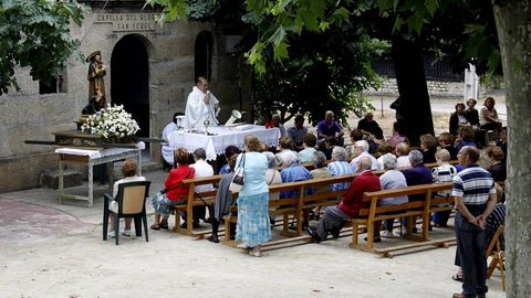 Misa de San Roque en A Ra Vella