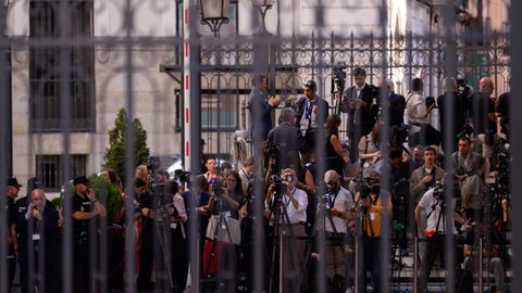 Los medios de comunicaci�n, a las puertas del Congreso