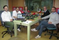 Radio Voz dedic� un programa especial a las elecciones, con Sisa M�ndez, Carlos Puga y Alberto Sueiro. 