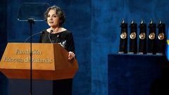 La bi�loga argentina Sandra Myrna D�az, Premio Princesa de Asturias de Investigaci�n Cient�fica y T�cnica 2019, interviene en la ceremonia de entrega de los Premios Princesa de Asturias 2019 que se celebra este viernes en el Teatro Campoamor de Oviedo