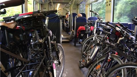 Bicicletas en tren bicicleta tren pasajeros
