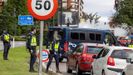 Vista de un control de acceso al centro urbano de Oviedo, que desde el fin de semana tiene un cierre perimetral. ARCHIVO