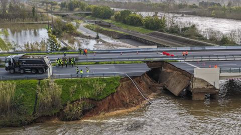 Imagen del colapso en la autopista A1, principal v�a de conexi�n entre Lisboa y Oporto