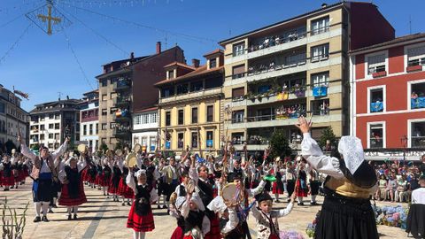 Danza del Portal, en Villaviciosa, en su 70 aniversario