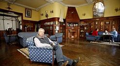 La decoraci�n del Club de Regatas, como su filosof�a, se mantiene con el paso del tiempo.