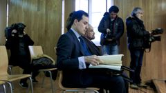 Jos� Emilio Silvaje, en primer plano durante el juicio en la Audiencia Provincial de Lugo