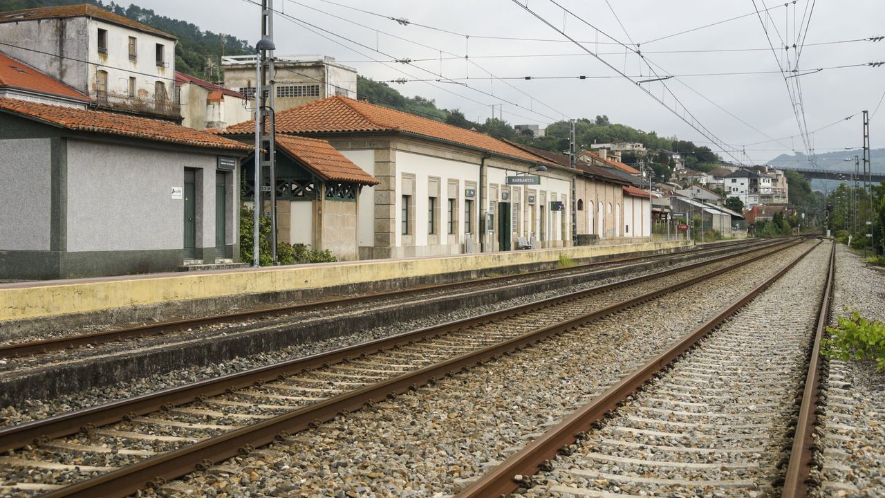 Muere un hombre atropellado por un tren en Cenlle