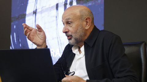 El profesor de la Universidade da Coru�a, Carlos Quit�ns