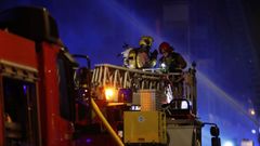 Incendio en una nave industrial en Badalona