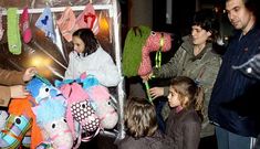 El mercadillo navide�o de O Barco abri� ayer y continuar� hoy y ma�ana.
