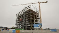 Uno de los edificios de promoci�n p�blica de la Xunta que se levanta en Garabolos