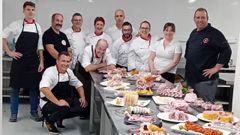 Bruno Casal a la derecha, con el equipo de carniceros de la selecci�n nacional