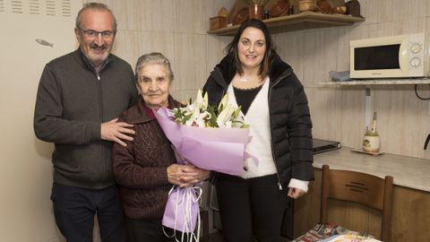 Dosinda, en imagen de archivo de 2020, cuando recibi� la visita del alcalde de Laxe por su 101 cumplea�os