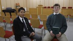 Alexander Su�rez y Jax Moody, ambos de 19 a�os, son misioneros mormones en una iglesia de Lugo